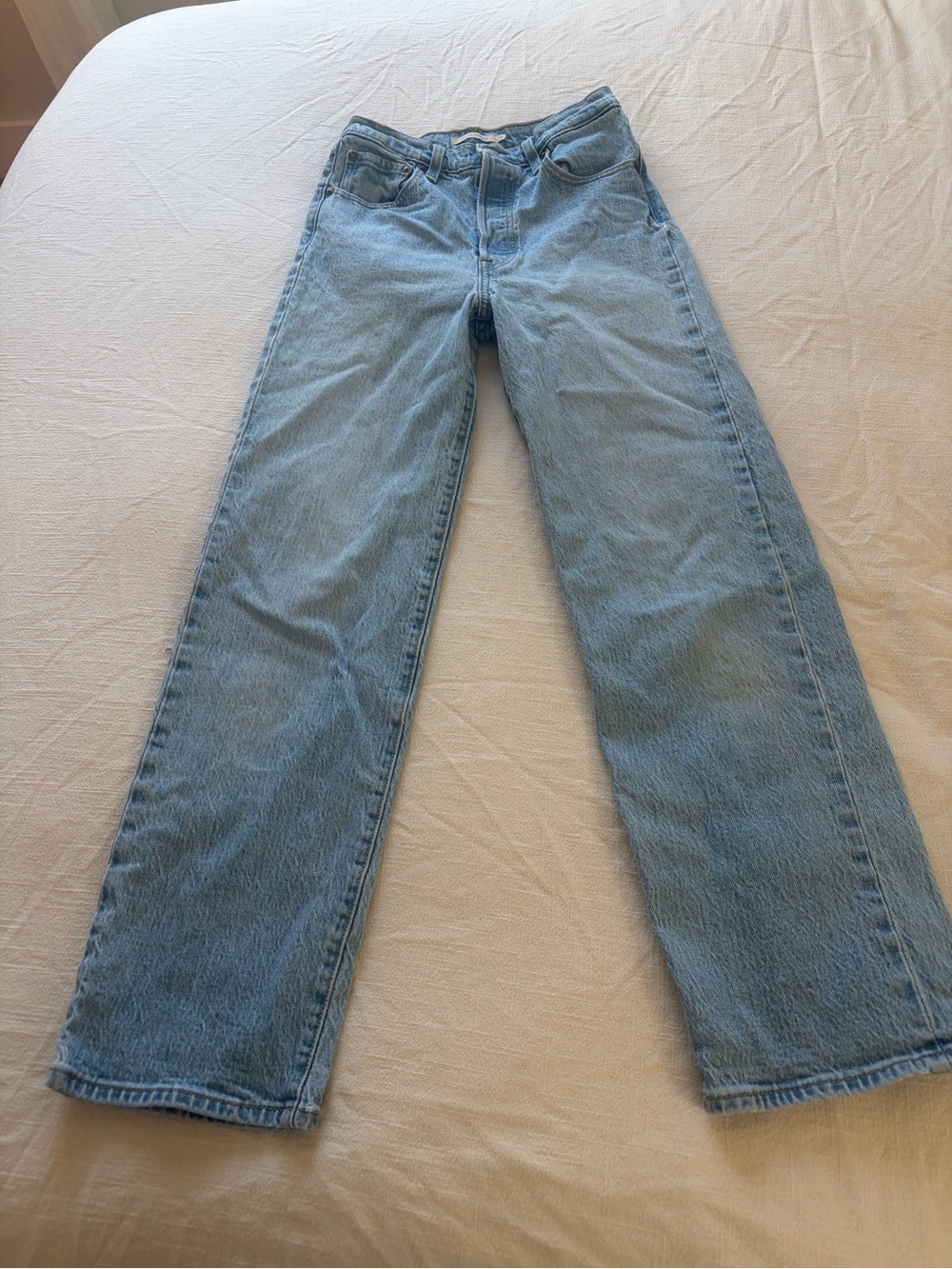 Levi’s | Ribcage Straight - Picture 2 of 4